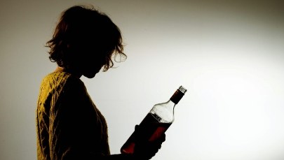 Zostawiła w aucie miesięczną córkę. Dziecko zobaczył w nocy taksówkarz