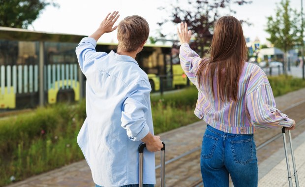 Zostawili dzieci i polecieli nad Morze Czerwone. Sprawę odkryła nauczycielka