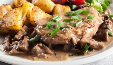 Zrazy w aromatycznym sosie zaserwuję na Wszystkich Świętych. Rodzina będzie najedzona