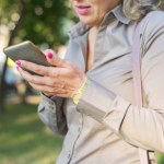 Zrób detoks cyfrowy, a będziesz zdrowsza. Psycholog: Scrollowanie dużo mówi o nas samych