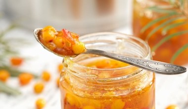 Zrób słoiczki na zapas, bo niedługo kończy owocowanie. Zimą lepiej dodać do herbaty niż miód i cytrynę