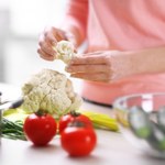 Zrób taką sałatkę na święta. Goście będą zachwyceni smakiem i chrupkością 