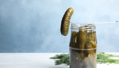 Zrób to przed włożeniem ogórków do słoików. Wyjdą twarde i chrupiące 