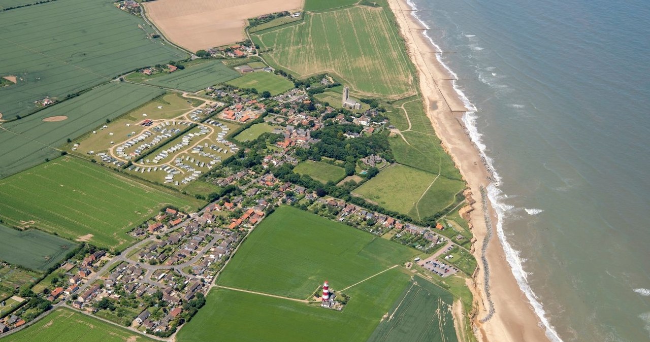 Źródło: https://www.forum.com.pl/editorial?blob=mag.QQY~sp.Happisburgh&mp_sed=0738791483&rpp=120 /Agencja FORUM