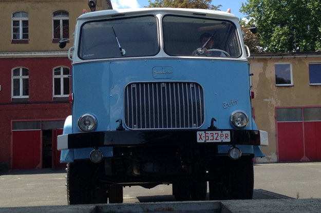 Pierwszy duży ciężarowy samochód polskiej konstrukcji - Motoryzacja w  INTERIA.PL