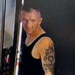 Poszukiwany mężczyzna Zuchwała kradzież w biały dzień. Rozpoznajesz tego mężczyznę?