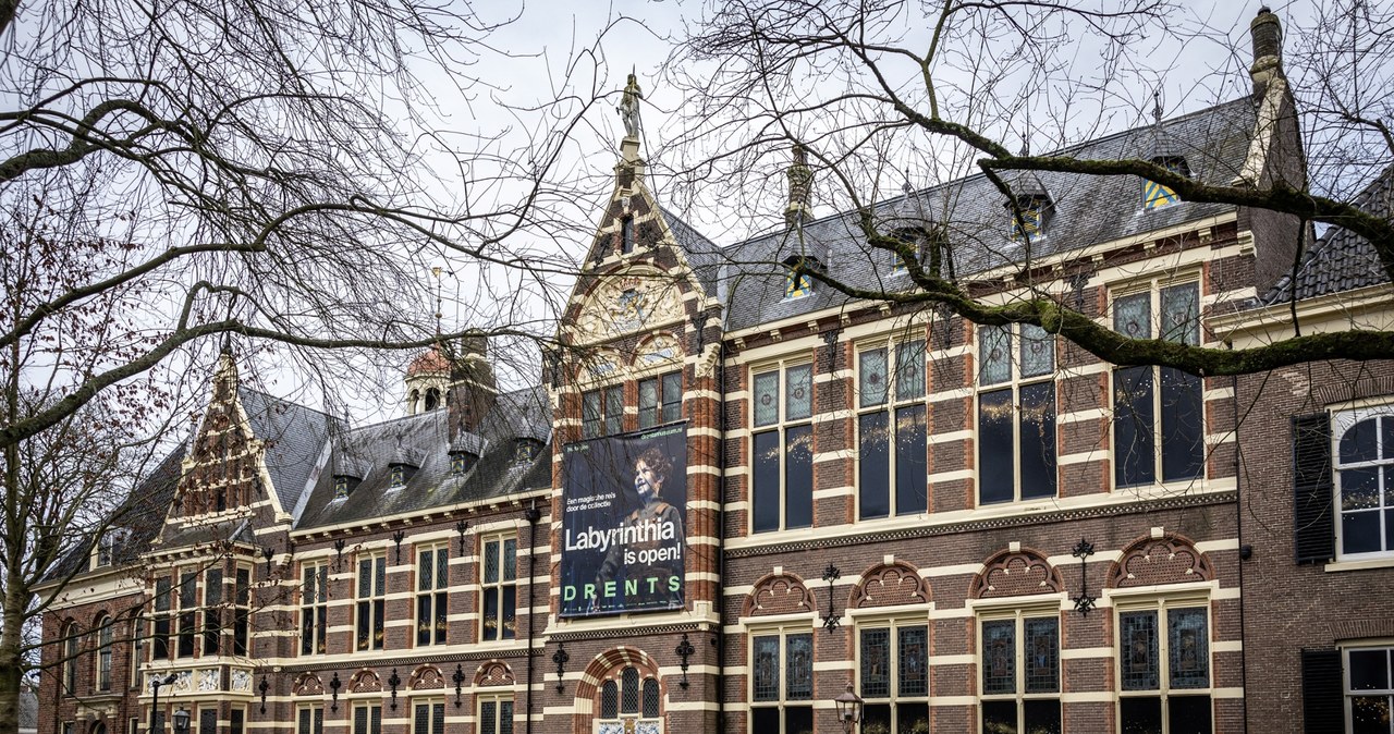 Zuchwałe włamanie do muzeum Drents w Assen w Holandii. Łupem złodziei padły archeologiczne skarby /VINCENT JANNINK /AFP