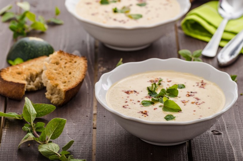 Zupa czosnkowa /123RF/PICSEL