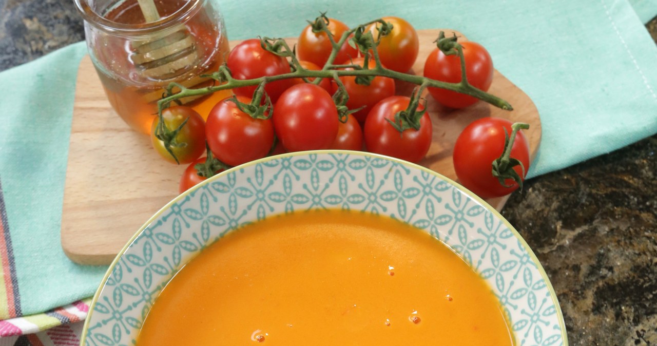 Zupa pomidorowa - przepis Ewy Wachowicz /materiał partnera