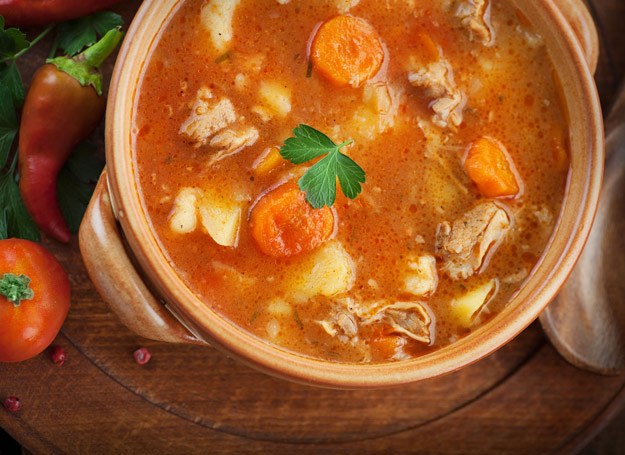 https://i.iplsc.com/zupa-pomidorowo-ziemniaczana-smakuje-wyjatkowo/0002MWW3CQO7W087-C116-F4.jpg