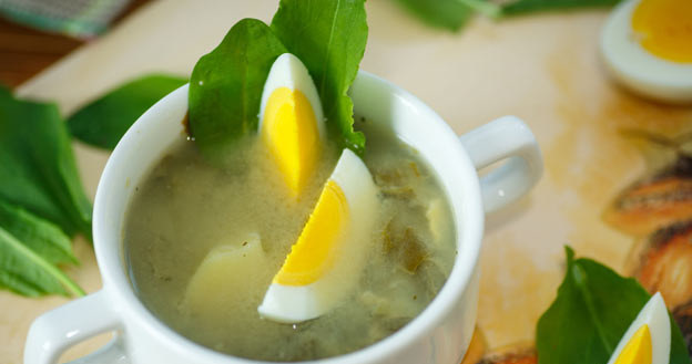 Zupa szczawiowa z jajkiem jest przepyszna i bardzo zdrowa /Picsel /123RF/PICSEL