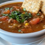 rozgrzewająca zupa Zupa tak sycąca, że wystarczy na cały obiad. Mięsna wkładka daje jej więcej smaku