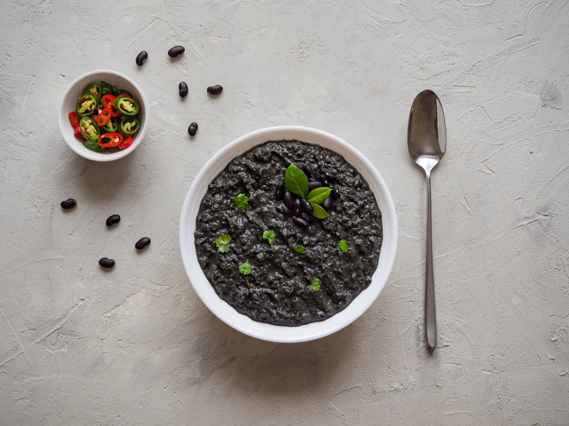Zupa z czarnej fasoli /&copy;123RF/PICSEL