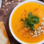 Zupa z dyni, która uzależnia! Tylko teraz kupisz dynie za grosze w tych sklepach