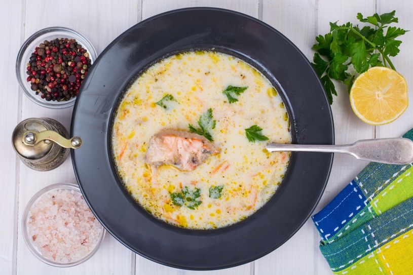 Zupa z rybą /123RF/PICSEL