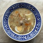 Żurek z przepisu babci Wiesi z Podlasia to majstersztyk. Jeden dodatek sprawia, że smakuje lepiej niż inne