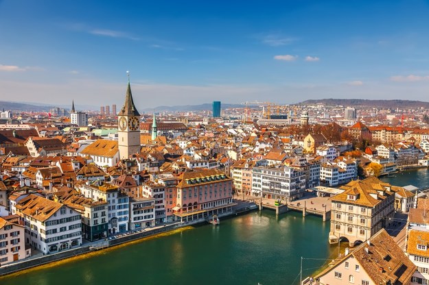 Zurich, San Francisco, Nowy Jork - w tych miastach najwięcej wypłaty zostaje w kieszeni /123RF/PICSEL
