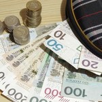 ZUS dodaje 350 zł do emerytury. Wystarczy spełnić jeden z dwóch warunków