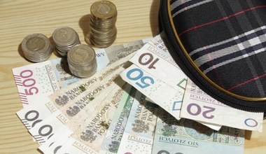 ZUS dodaje 350 zł do emerytury. Wystarczy spełnić jeden z dwóch warunków