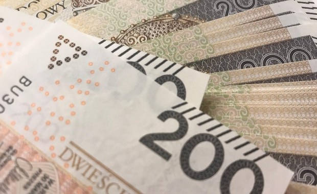 ZUS już wypłaca 500 plus. Wniosek można złożyć także w weekend