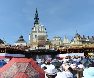 ZUS wydał 320 tys. zł na pielgrzymki na Jasną Górę. "Zachęcano do udziału w modlitwie"