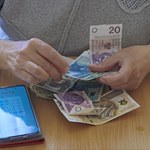 ZUS wypłaci dodatkowe 2520 zł miesięcznie. Niektórzy nie muszą składać wniosku