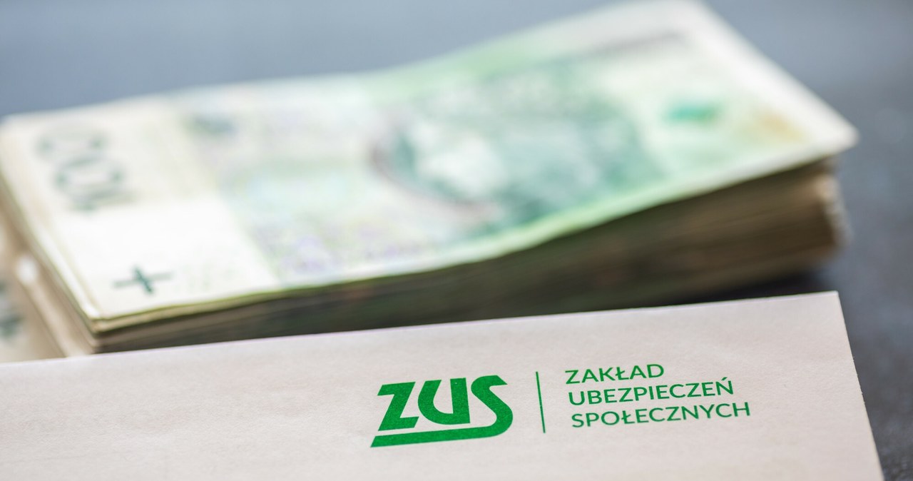 ZUS: wypłacił 13. emerytury, teraz rozpoczyna się wysyłka specjalnych listów /ARKADIUSZ ZIOLEK /East News