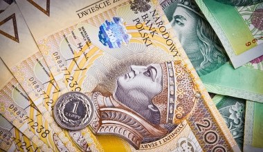 ​ZUS wysyła ponad 650 zł miesięcznie bez względu na wiek. Wystarczy spełnić tylko jeden warunek