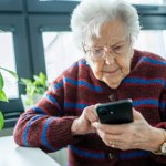 ZUS z pilnym apelem do seniorów. Ogromne ryzyko utraty pieniędzy