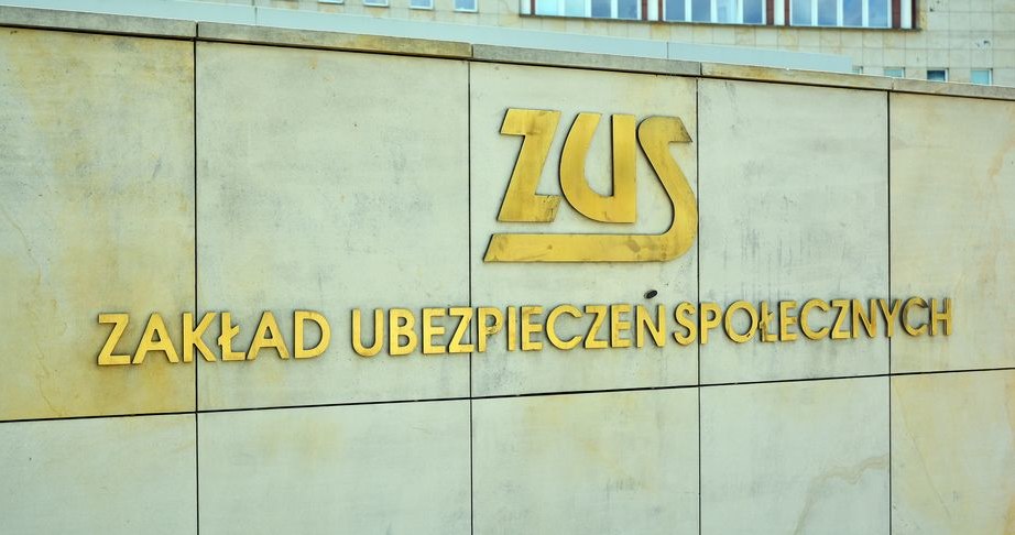 ZUS zmienia terminy na czerwiec. Oni poczekają na emeryturę do lipca. /123RF/PICSEL