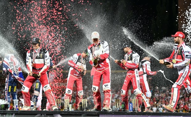 Żużlowe emocje na najwyższym poziomie! Chomski typuje faworytów i czarne konie sezonu