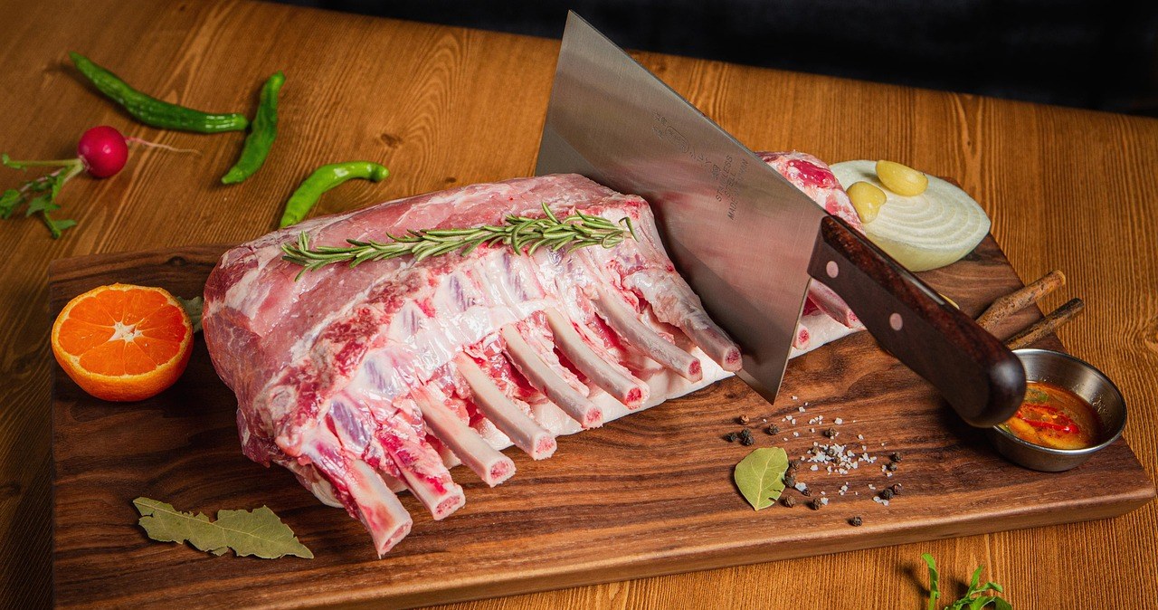 Звертайте увагу на колір м’яса: свіжа ягнятина має ніжно-рожевий відтінок /pixabay.com