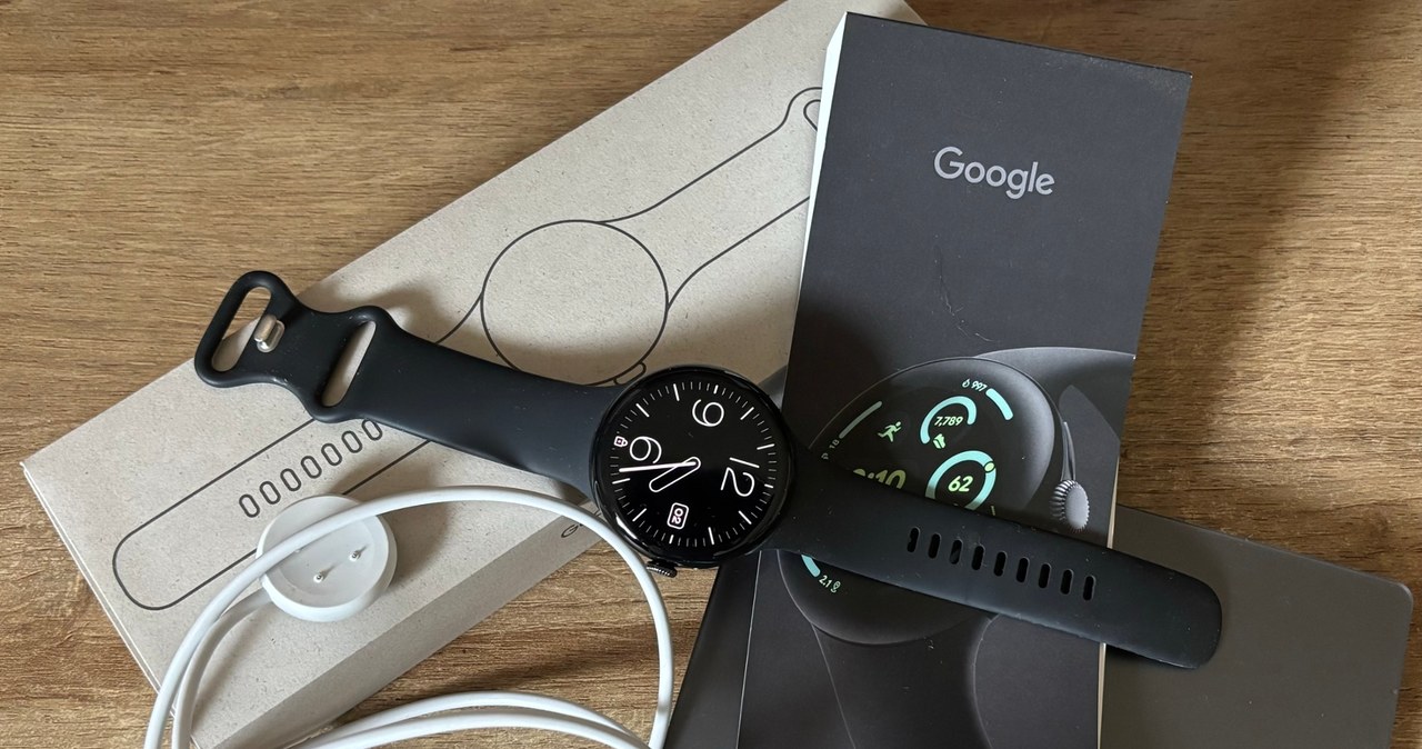 Zwartość opakowania z Google Pixel Watch 3. /Dawid Długosz /INTERIA.PL