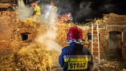 Zwęglone zwłoki kobiety na terenie gospodarstwa rolnego