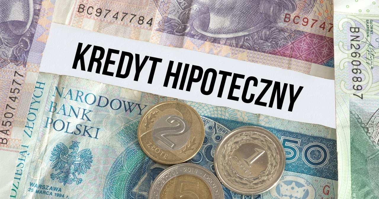 Związek Banków Polskich poinformował, że prace nad moratorium kredytowym dla powodzian zostały sfinalizowane /123RF/PICSEL