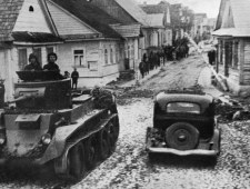 Związek Sowiecki napada na Polskę