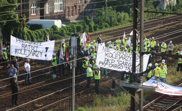 ​Związkowcy blokowali tory. Protest przeciw zwolnieniom w PKP Cargo