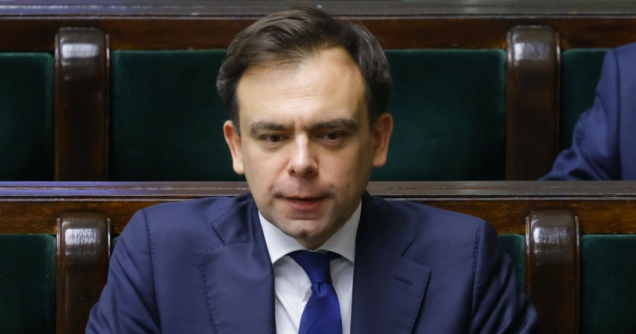Związkowcy nie są zachwyceni rządową propozycją podniesienia płacy minimalnej w przyszłym roku. na zdj. minister finansów Andrzej Domański /Filip Naumienko /Reporter