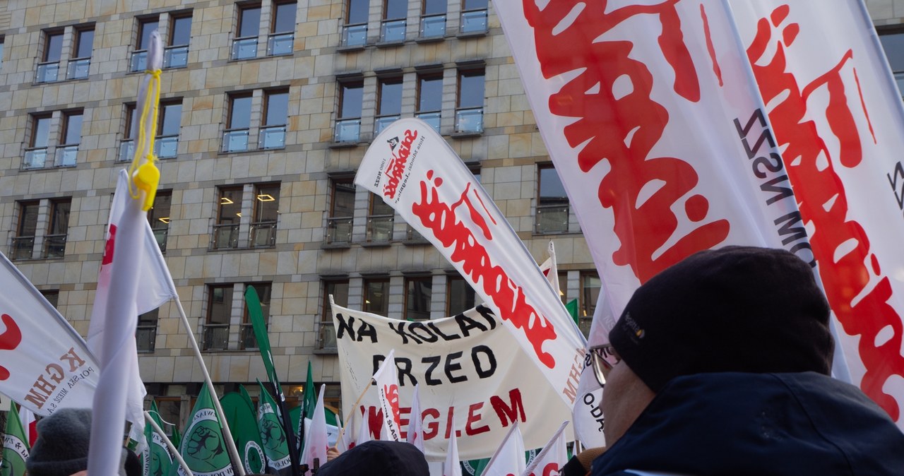 Związkowcy udali się pod siedzibę resortu aktywów państwowych /Paulina Błaziak /INTERIA.PL