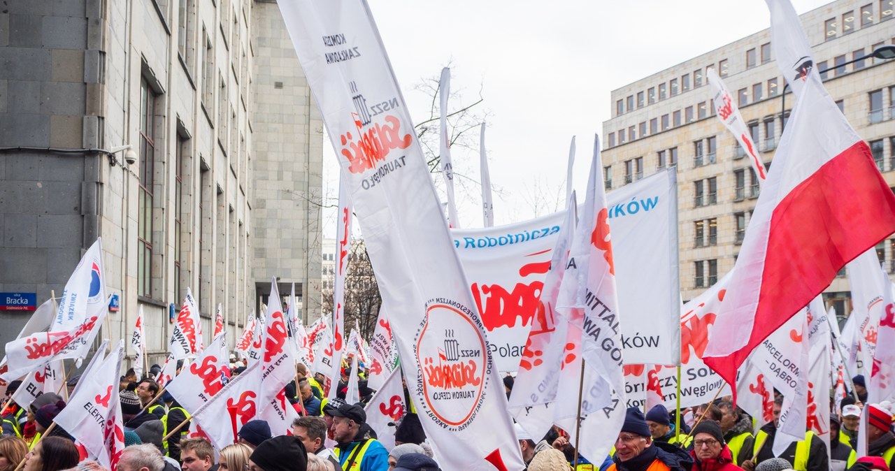 Związkowcy wyruszyli spod siedziby PGE /Paulina Błaziak /INTERIA.PL