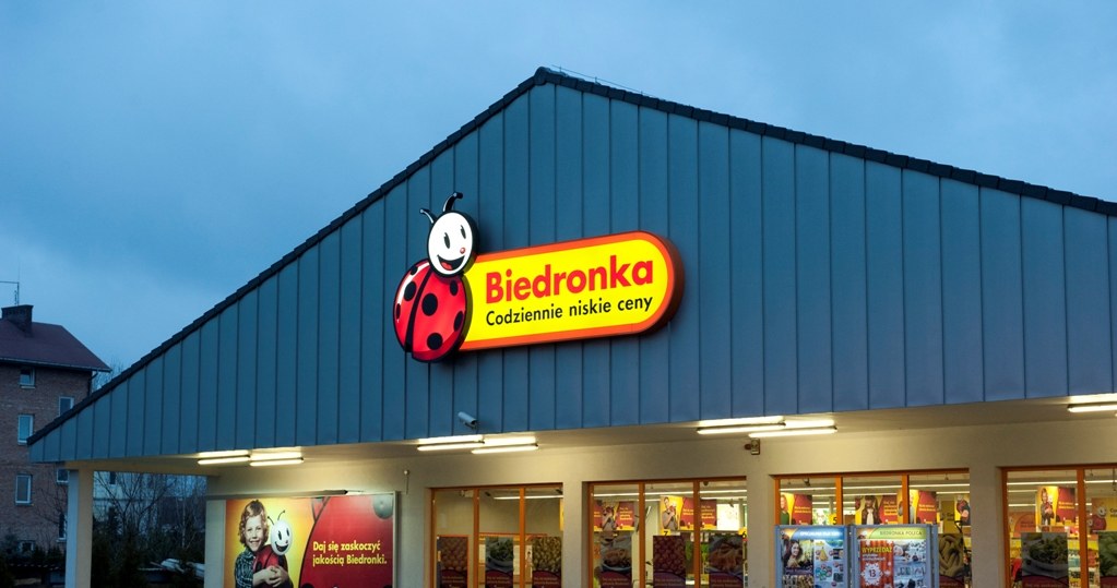Związkowcy z Biedronki chcą 3200 zł brutto dla kasjera /materiały prasowe