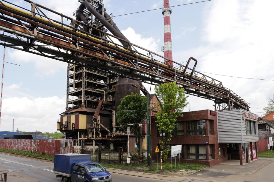 Związkowcy z Huty Pokój zakończyli protest w siedzibie Węglokoksu /Dominik Gajda /PAP