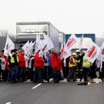 Związkowcy zablokowali dwie ważne drogi w regionie 