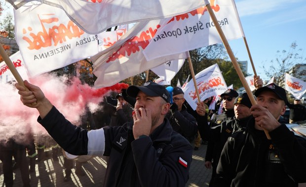 Związkowcy ze Służby Więziennej oburzeni. Napisali gorzki list do premiera
