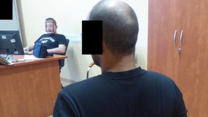 Zwłoki 20-latki w wersalce. Policja: Zatrzymaliśmy podejrzanego o zabójstwo