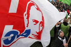 Zwolennicy Putina wyszli na ulice Moskwy 
