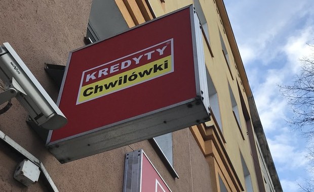 Zwolnieni pracownicy Pośrednictwa Finansowego Kredyty-Chwilówki: Zostaliśmy bez środków do życia