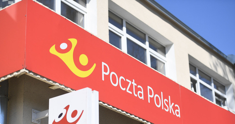 Zwolnienia grupowe w Poczcie Polskiej obejmą do 2000 etatów /Mateusz Jagielski /Agencja SE/East News