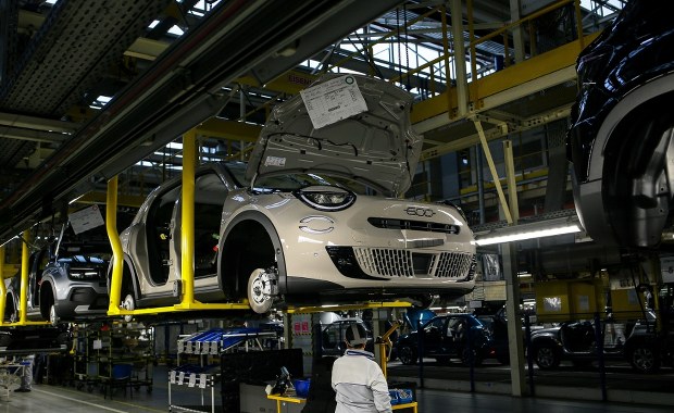 Zwolnienia w tyskiej fabryce aut. Co na to władze miasta?