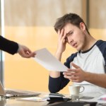 Zwolnienie dyscyplinarne z pracy. W tych sytuacjach pracodawca może je wręczyć